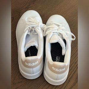 Women’s Adidas Cloudfoam Comfort Shoes size 9